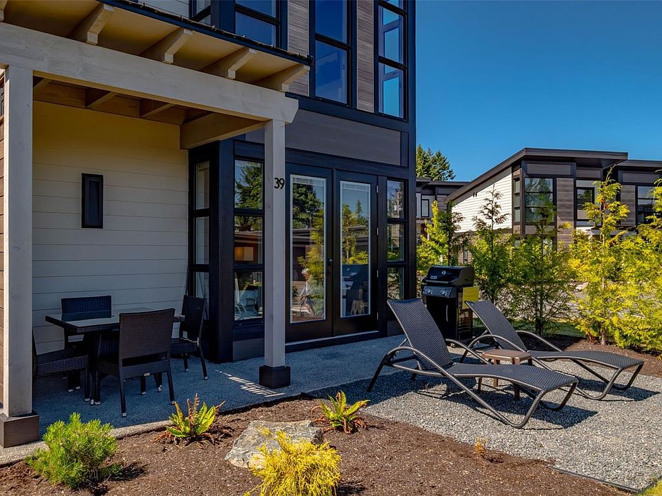 1st image of 1175 Resort Dr #39