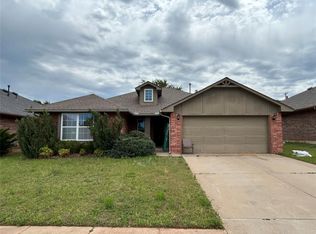 2324 Turtlewood River Rd, Midwest City, OK 73130