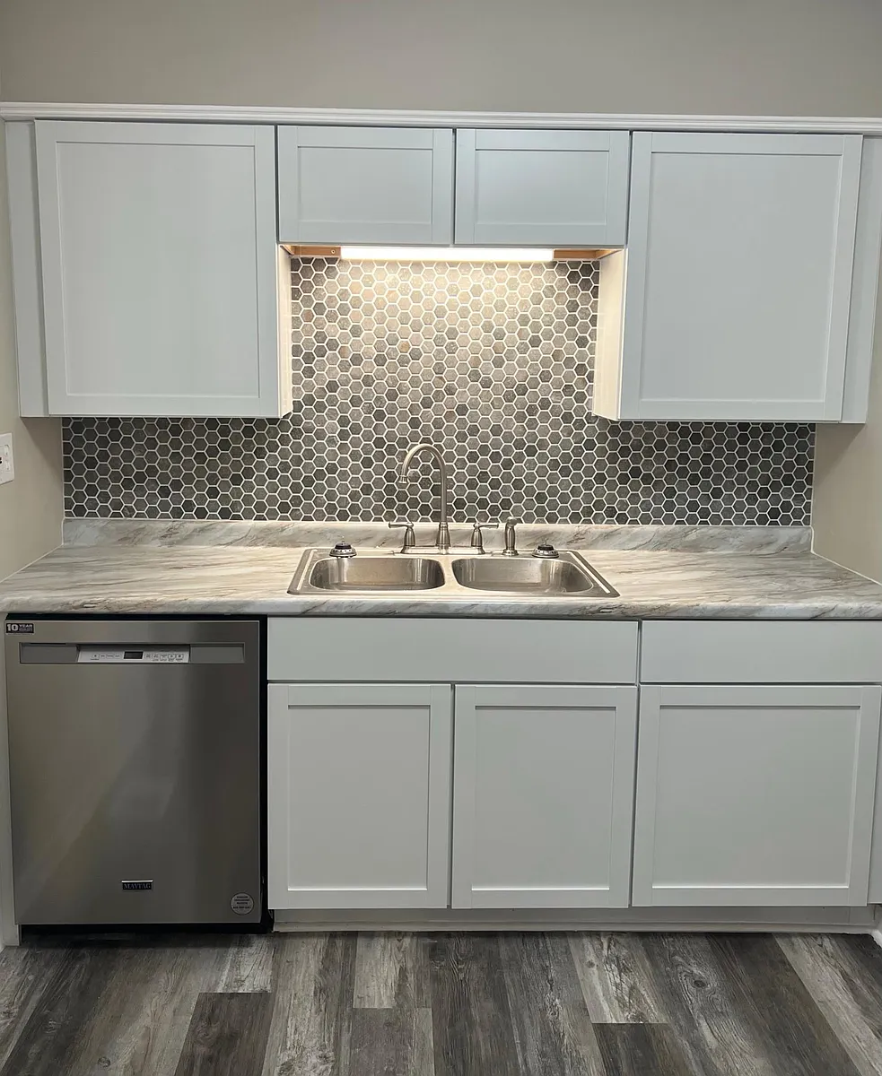 Building Photo - 1555 Mayfair Blvd #2