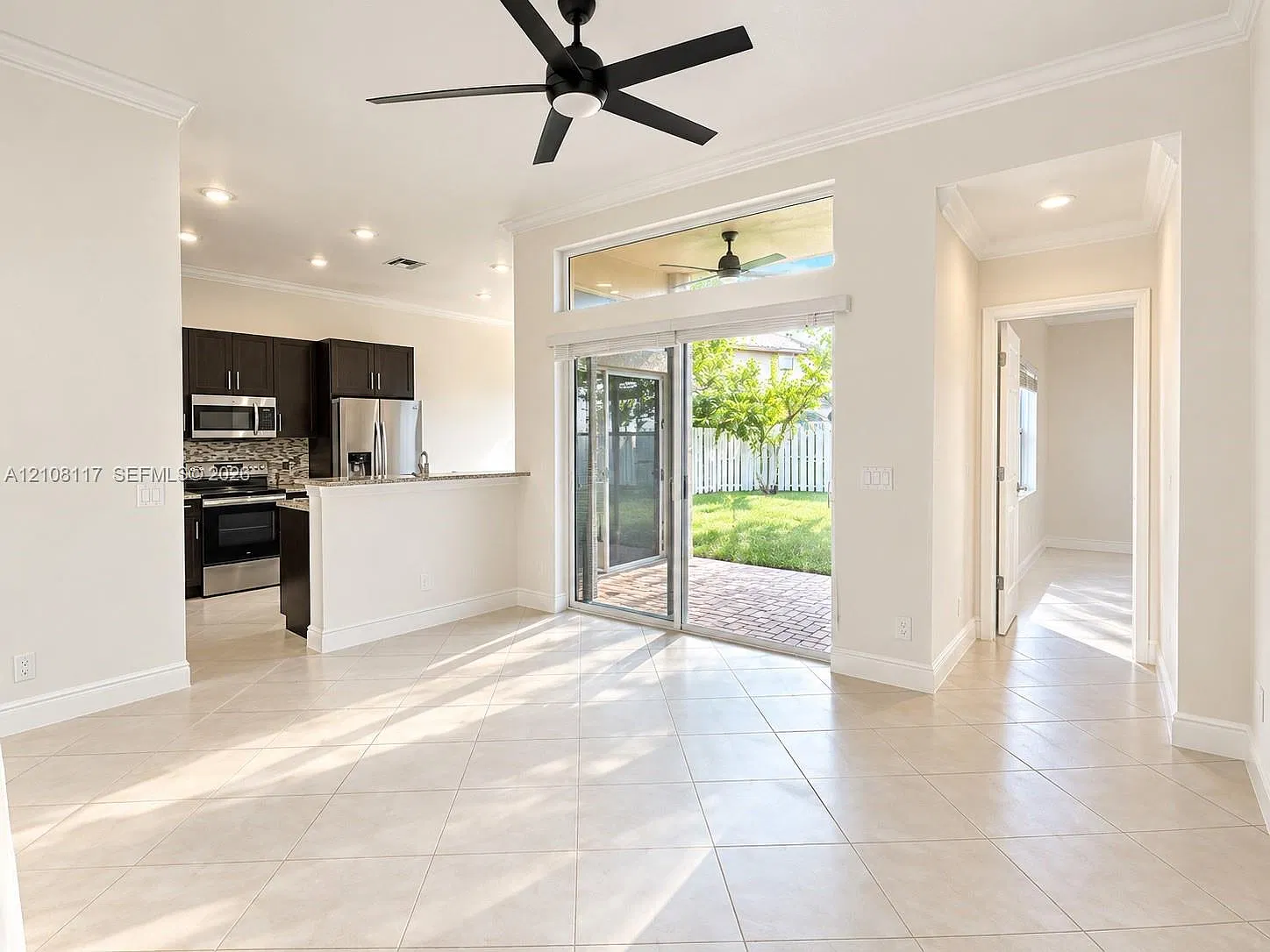 3 bed, 1468 sqft, $3,900 — Photo 2