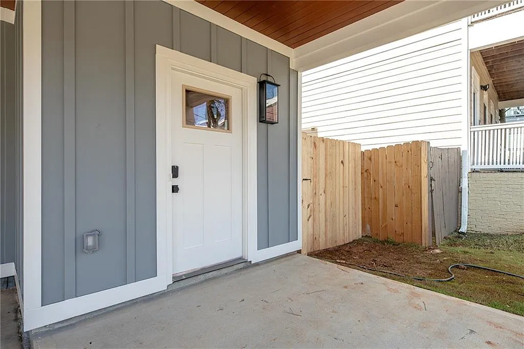 2 bed, 1.5 bath, 1231 sqft, $2,700 — Photo 4