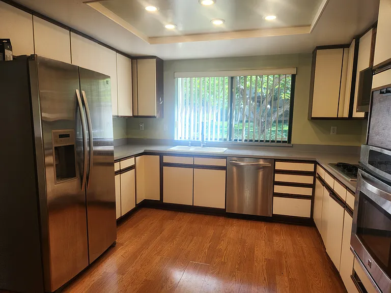 650 Preakness Dr — Photo 3