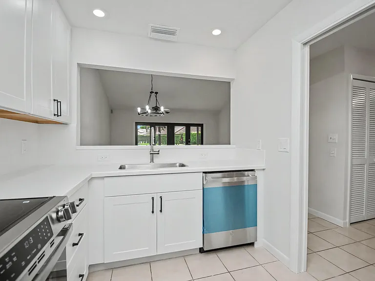21642 Guadalajara Ave — Photo 17