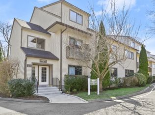 2435 Bedford St UNIT 21-B, Stamford, CT 06902