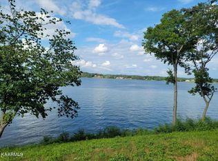 Sunset Harbor Dr, Dandridge, TN 37725