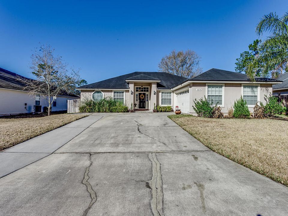 1st image of 6654 Whisper Glen Dr E