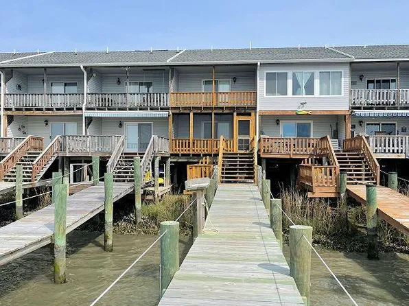 4092 Channel Ln, Chincoteague Island, VA 23336