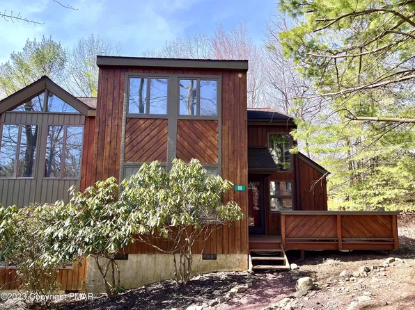 88 Red Fox Ct, Lake Harmony, PA 18624