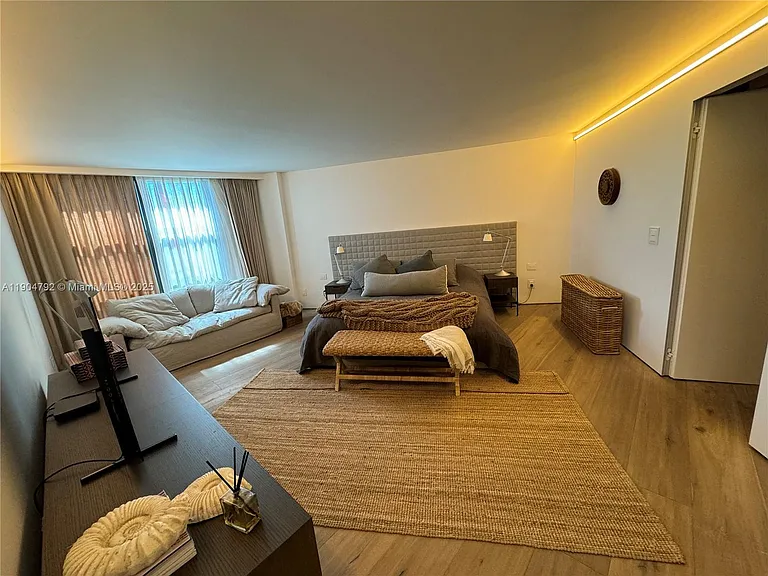1121 Crandon Blvd #D608 — Photo 18