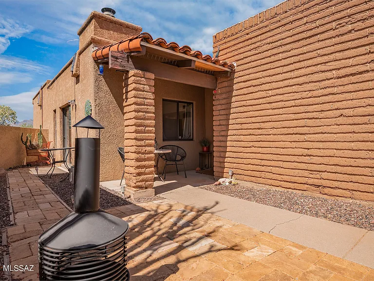 1341 E Ellis Dr — Photo 40