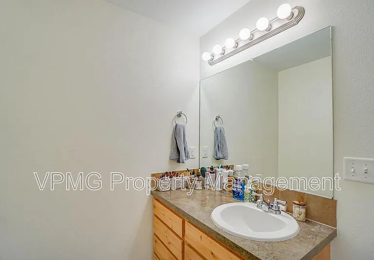 8814 NE 82nd Ave — Photo 21