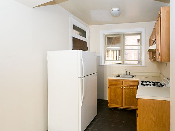 4th image of 4229 N Paulina St APT 1W