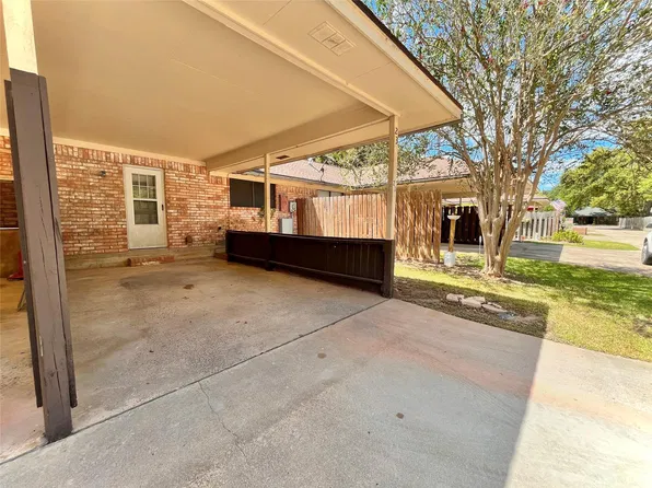 2100 Austin St APT 23, Bay City, TX 77414