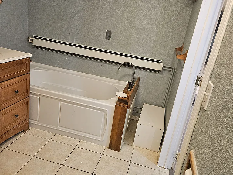 1711 Clearwater Rd #C — Photo 21