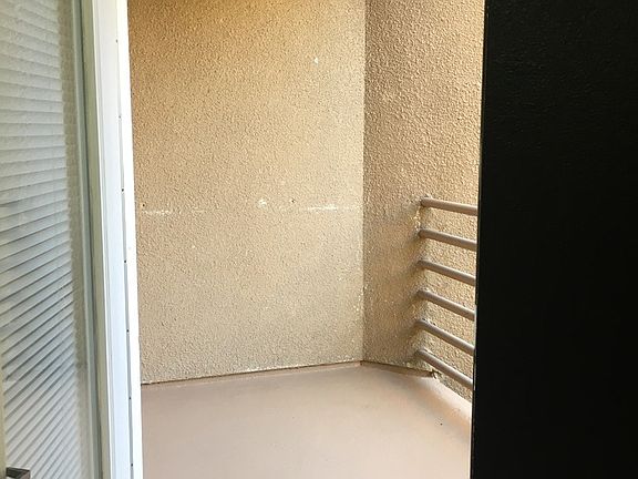 5th image of 1229 N Sycamore Ave APT 312
