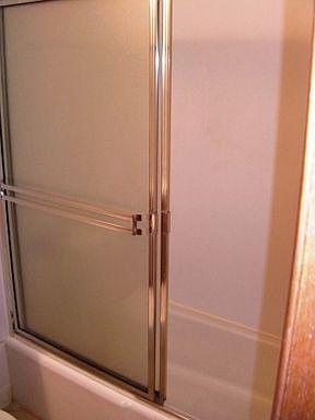 3rd image of 630 SE Fidalgo Ave APT 1