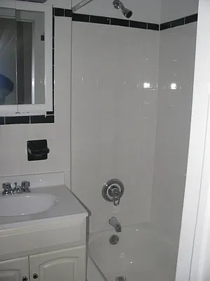 Rented by PMG Real Estate  | media 74