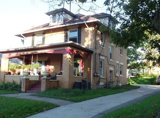 211 W Pike St, Houston, PA