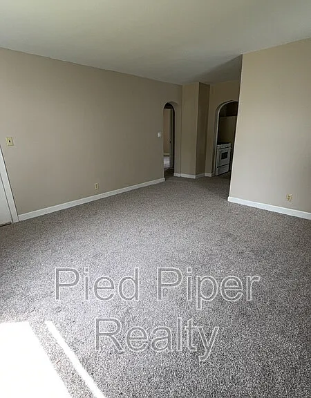 1265 S Galena Ave — Photo 6