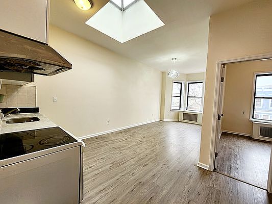 2nd image of 452 46th St Floor 3