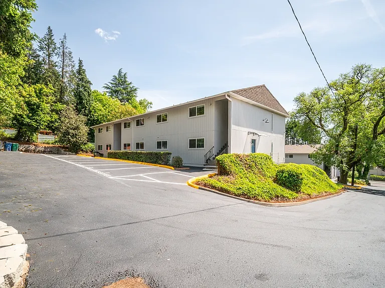 3202 E Mill Plain Blvd — Photo 13