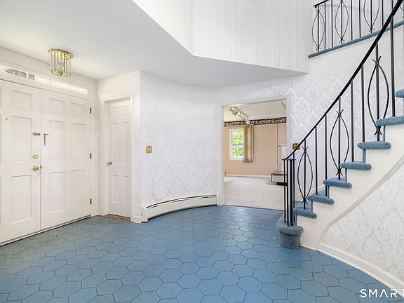 3rd image of 99 Fawnfield Road