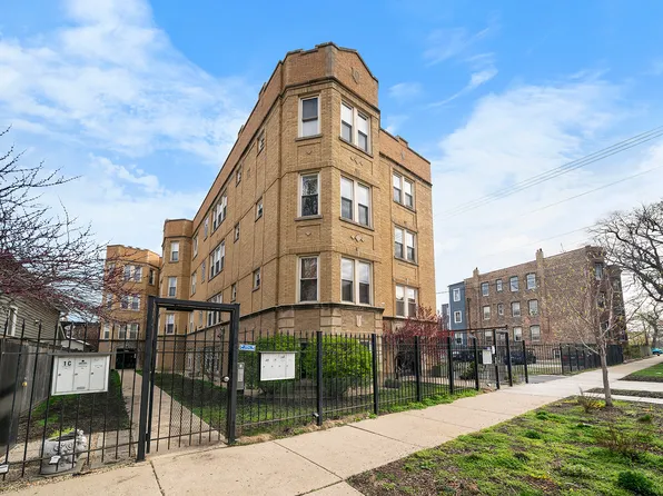3222 W Beach Ave #2C, Chicago, IL 60651