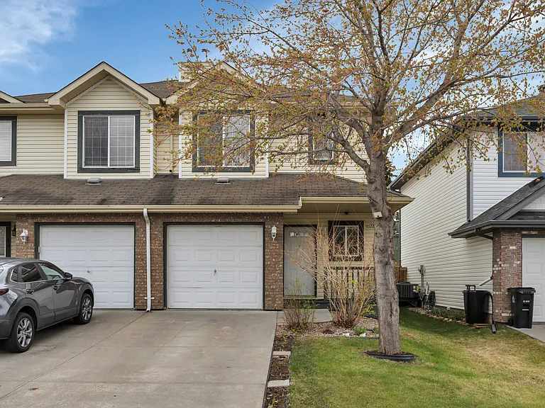 37 Vaughn Ave #37 — Photo 1