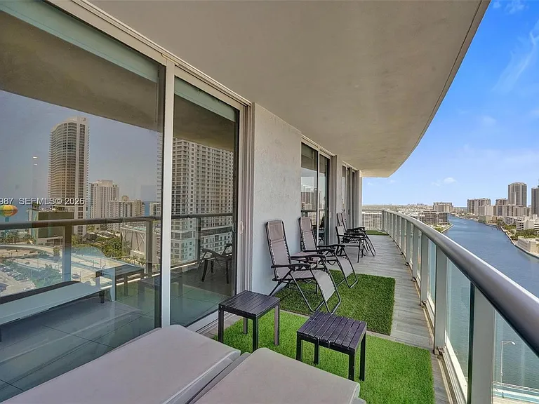 2600 E Hallandale Beach Blvd #T1902 — Photo 77