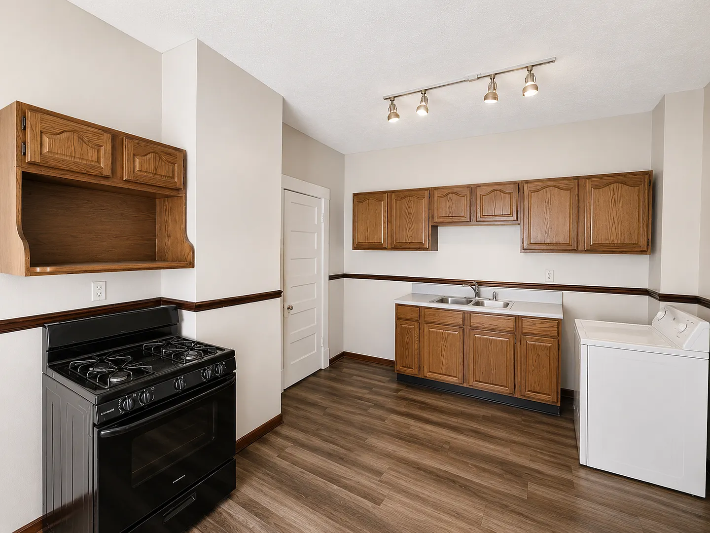 Two Bedroom House - Now Available! — Photo 4