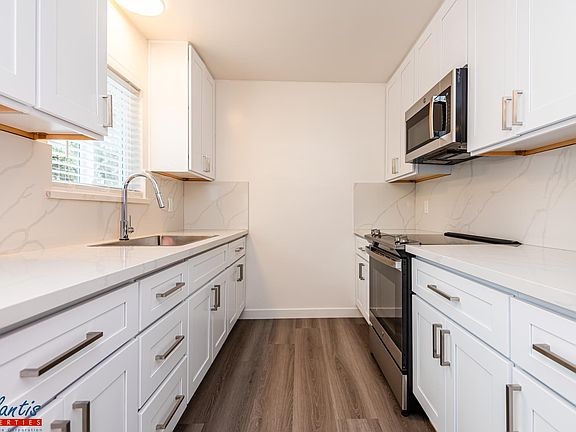 4th image of 544 S 7th St #6