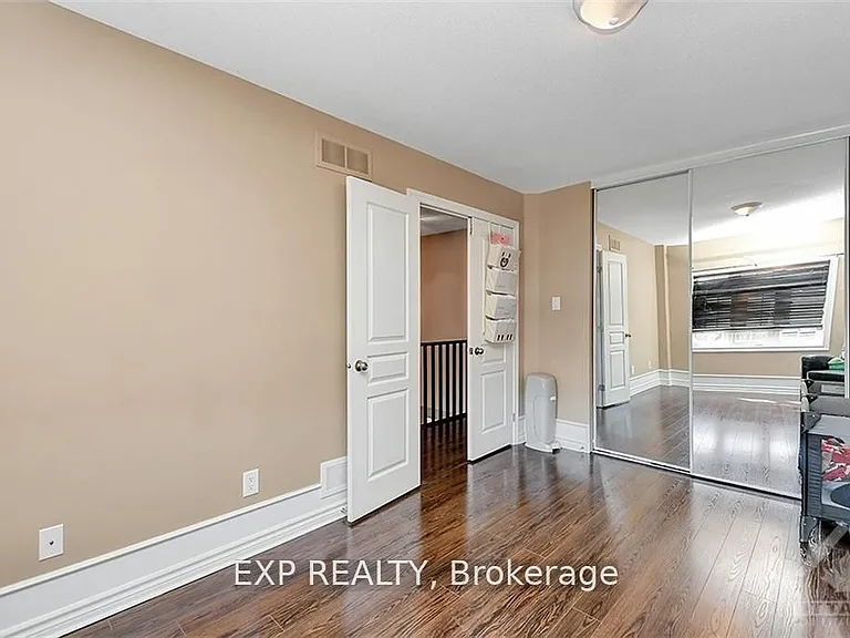 535 Salzburg Dr — Photo 17