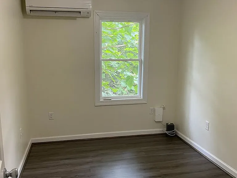 214 Pine St — Photo 4