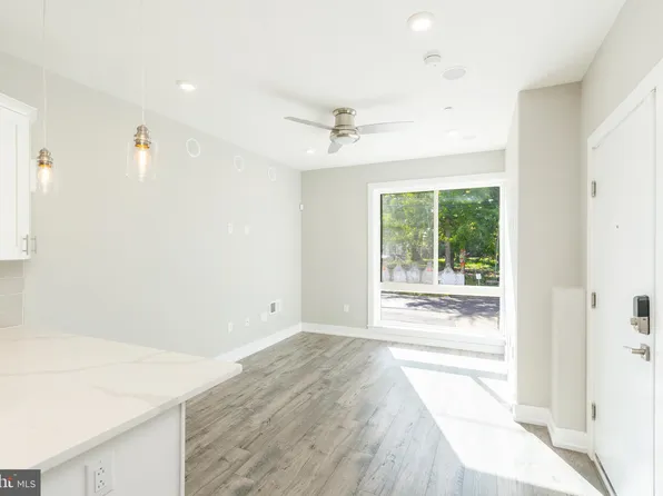 2339 N 10th St #1, Philadelphia, PA 19133