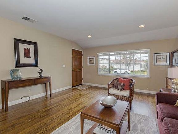5th image of 4029 Briarglen Dr
