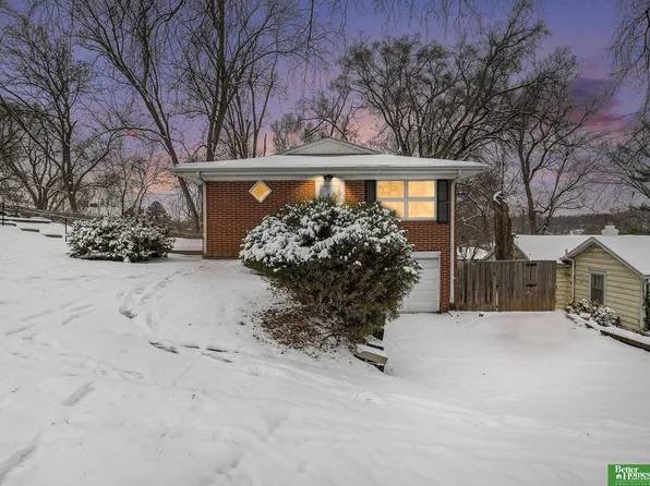 5640 Ruggles St, Omaha, NE 68104