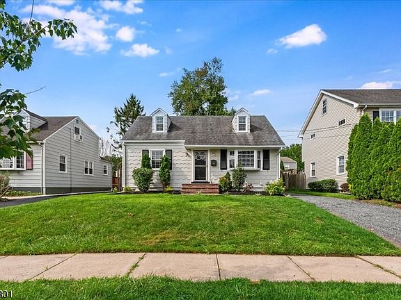 2nd image of 1018 Grandview Ave