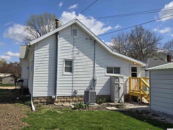 3rd image of 308 W Washington St