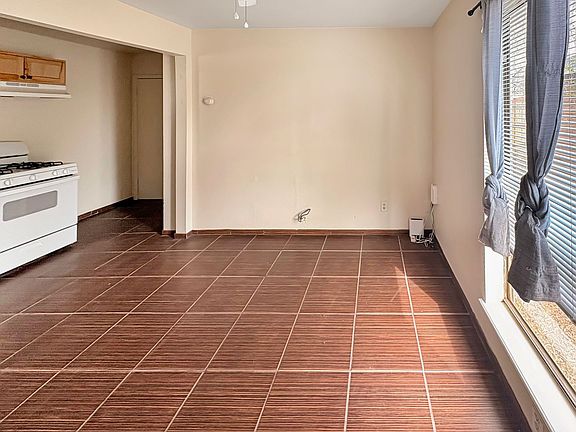 2nd image of 210-218 N Leech St #214