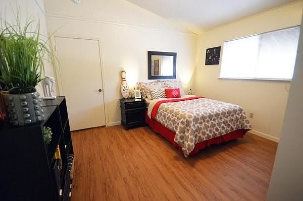 2nd image of 3704 Speedway APT 105