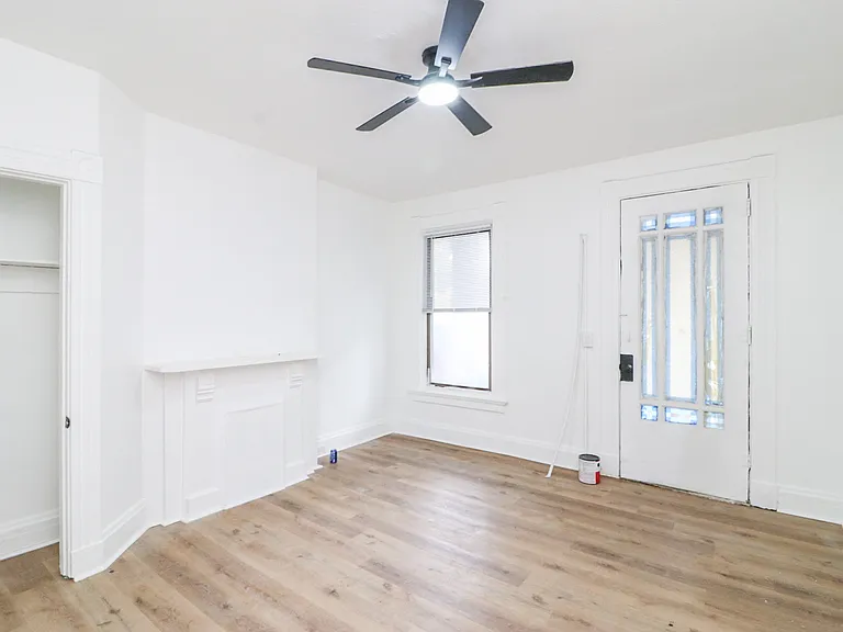 1527 Greenup St #1 — Photo 5