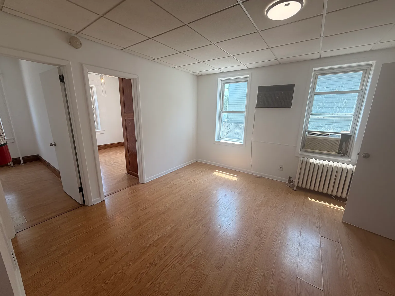 2 bed, 1000 sqft, $2,100 — Photo 2