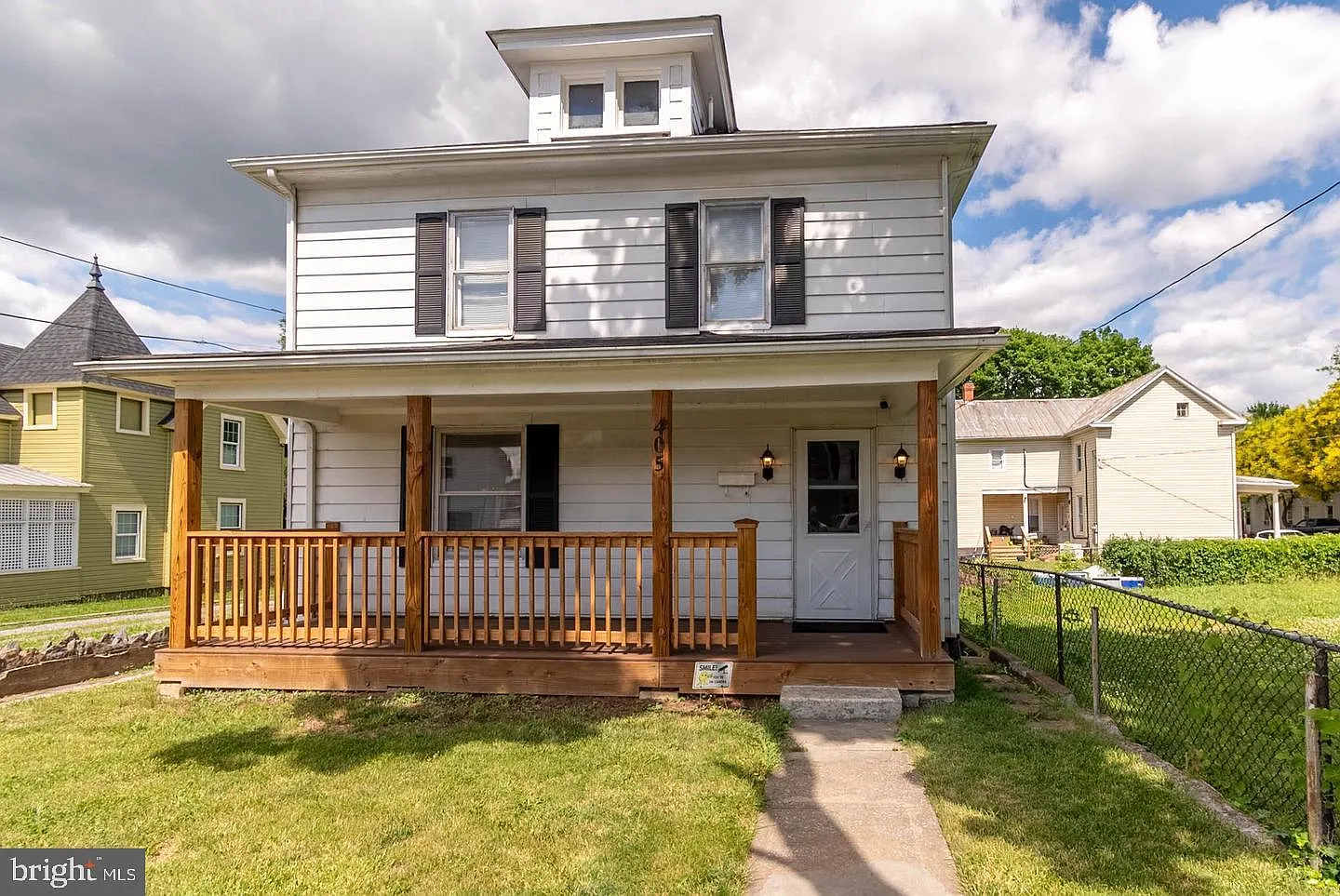 3 bed, 1.0 bath, 1524 sqft, $1,750 — Photo 1