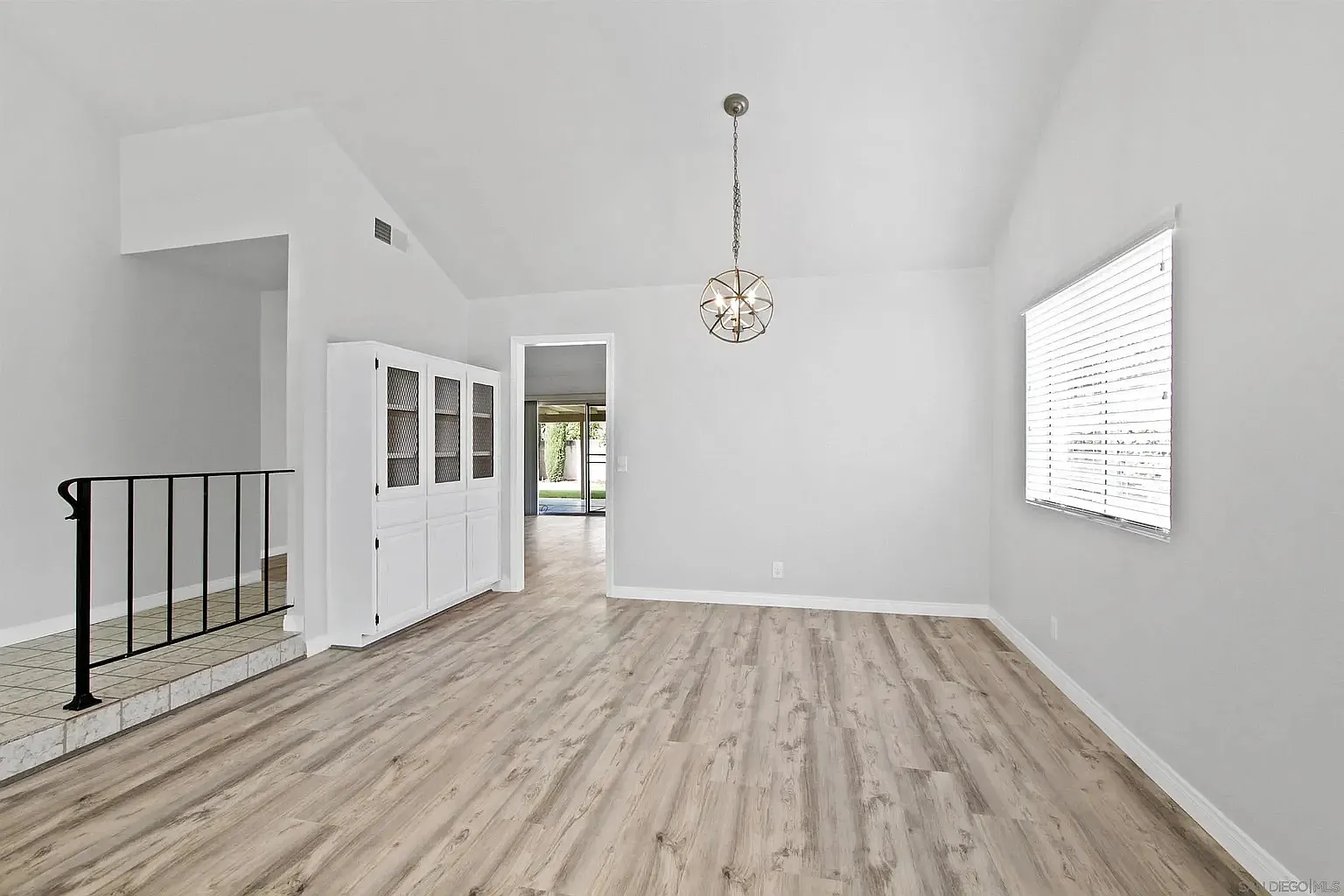 148 N Roth Ln — Photo 4