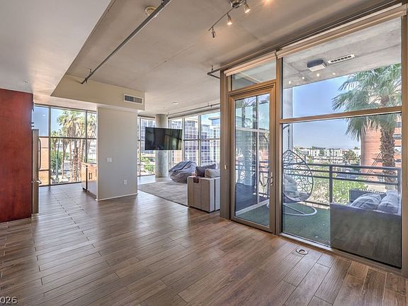 4th image of 353 Bonneville Ave #379