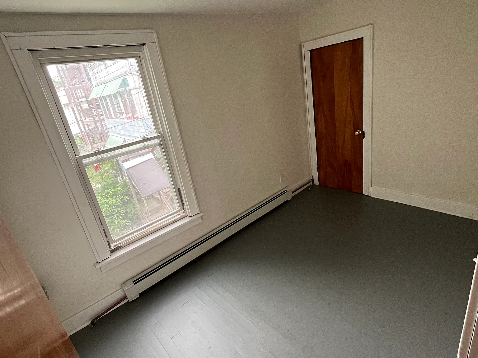 3 bed, 1050 sqft, $1,500 — Photo 3