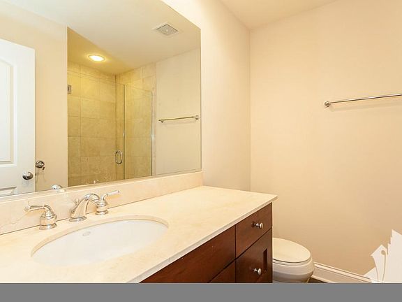 5th image of 3829 N Southport Ave #2F