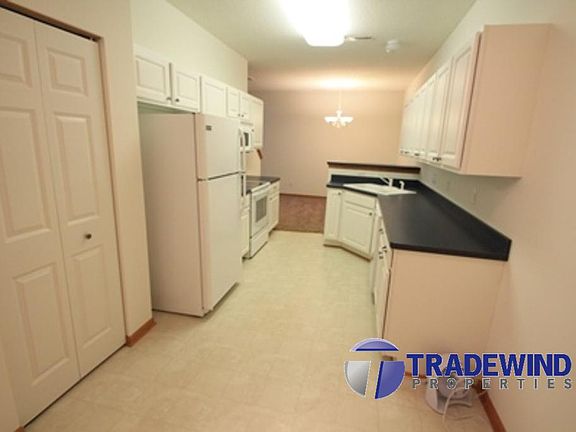 2nd image of 924 Princeton Ave