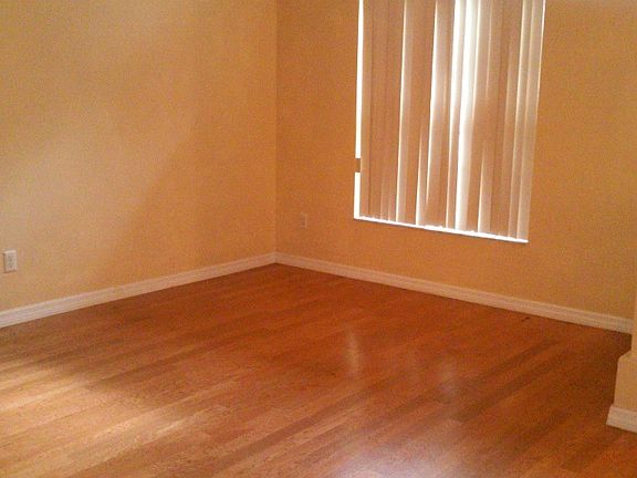 3rd image of 11507 Blackmoor Dr