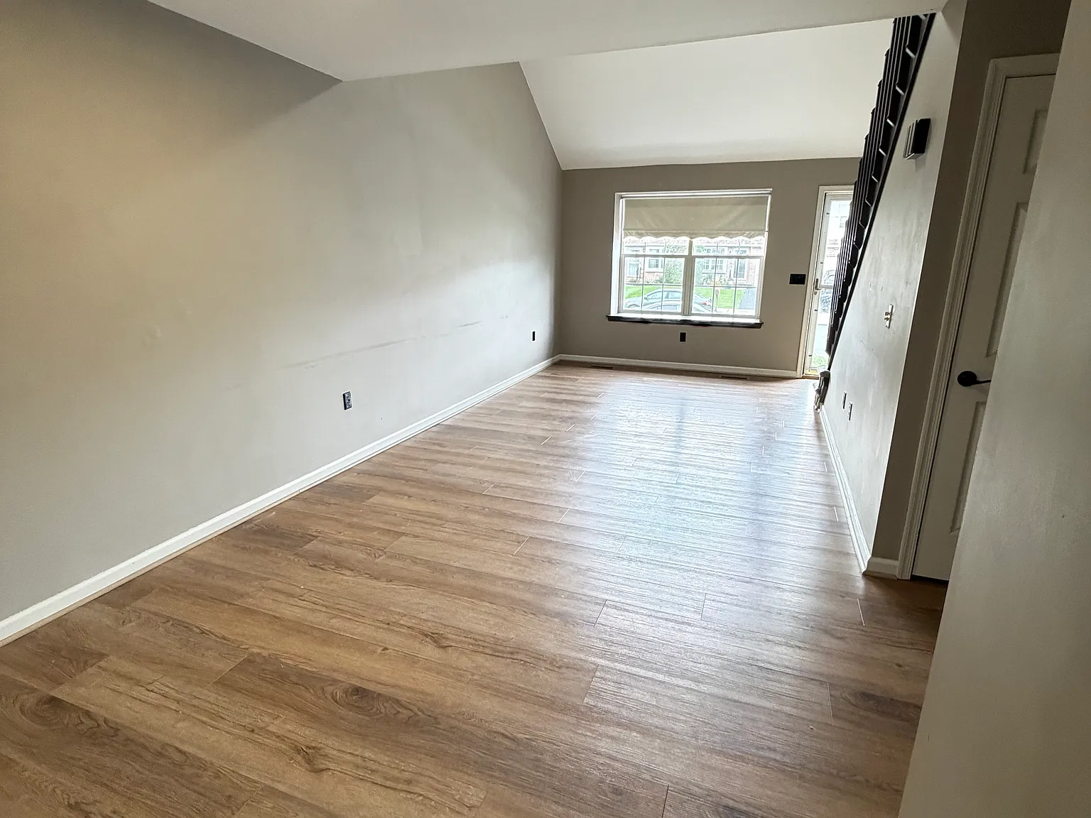 3 bed, 2.5 bath, 1484 sqft, $2,475 — Photo 4